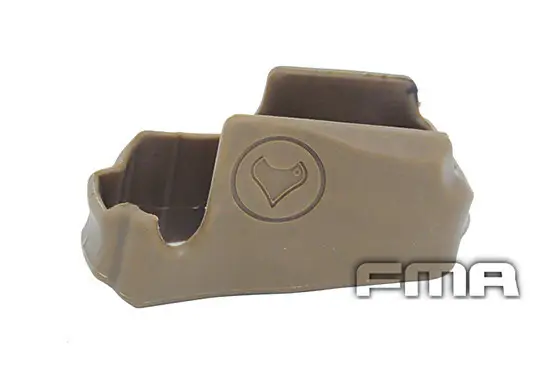 FMA РЕЗИНОВАЯ НАКЛАДКА НА ШАХТУ МАГАЗИНА ДЛЯ М4/М16 KHAKI 14274