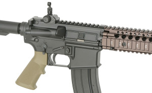 EMG АВТОМАТ ГАЗОВИЙ DANIEL DEFENSE MK18 GAS BLOW-BACK HS2605