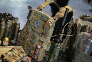 EMERSON ПЛИТОНОСКА AVS TACTICAL VEST MULTICAM EM7397