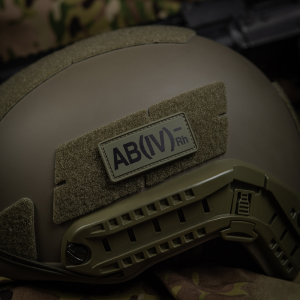 НАШИВКА ГРУППА КРОВИ AB(IV) RH(-) PVC 25Х60 OLIVE
