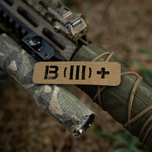 M-TAC НАШИВКА ГРУППА КРОВИ B (III) + СКВОЗНАЯ LASER CUT 25Х80 COYOTE