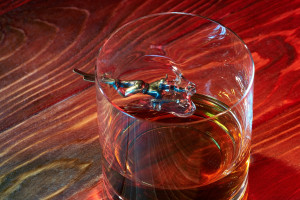 GUN AND FUN СТАКАН ДЛЯ ВИСКИ С ДЕТАЛИЗИРОВАННОЙ ФИГУРКОЙ ПОДВОДНОГО ОХОТНИКА