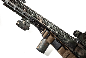 FRAG ОРУЖЕЙНЫЙ ТРЁХТОЧЕЧНЫЙ РЕМЕНЬ С КАРАБИНОМ COYOTE