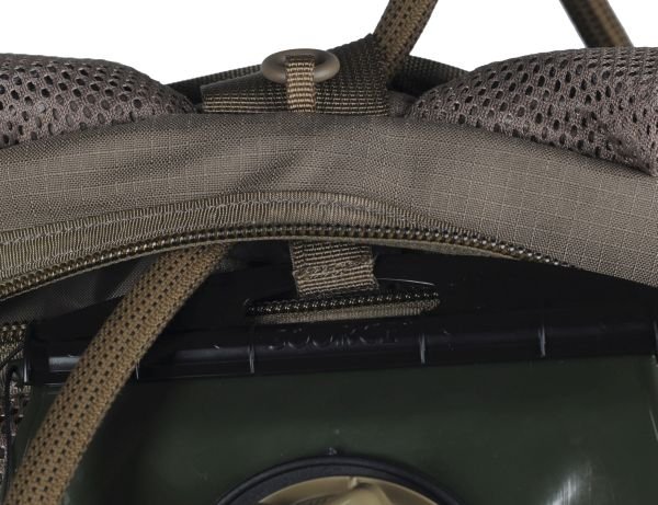 ФРАНЦ. РЮКЗАК С ГИДРАТОРОМ SAC DE COMBAT 45L MODELE 2009 COYOTE
